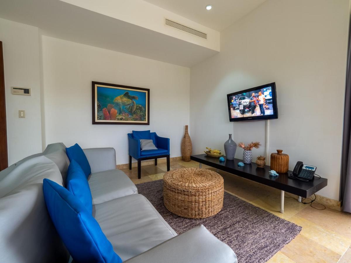 Ocean Terrace, Beachfront- A505 자코 외부 사진
